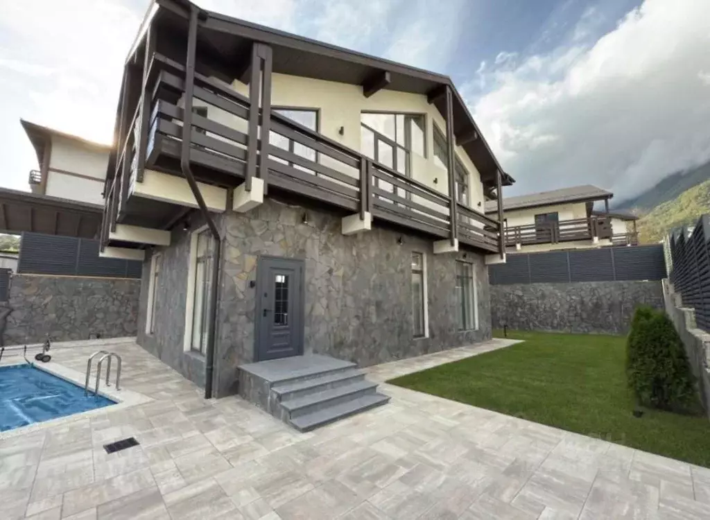 Дом в Краснодарский край, Сочи Красная Поляна пгт, ул. Пчеловодов, ... - Фото 1