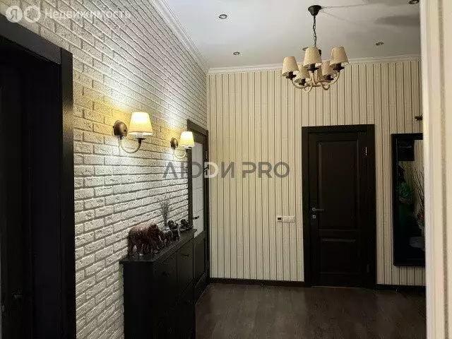 3-комнатная квартира: Уфа, улица Набережная реки Уфы, 11к2 (89.9 м) - Фото 2