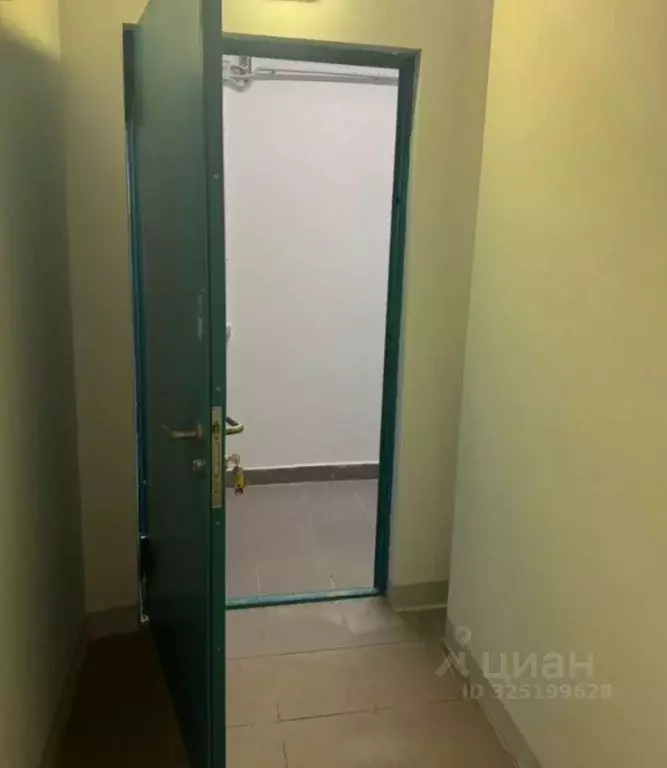 Гараж в Москва Волоколамское ш., 71с3 (10 м) - Фото 1