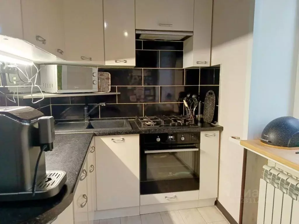 2-к кв. Саратовская область, Саратов ул. Имени А.П. Шехурдина, 44 ... - Фото 0