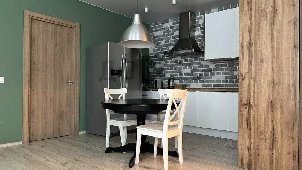 2-к кв. Свердловская область, Екатеринбург пер. Переходный, 6 (69.6 м) - Фото 2