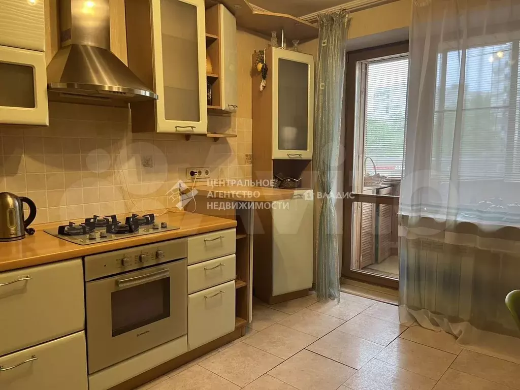 2-к. квартира, 60 м, 2/10 эт. - Фото 1