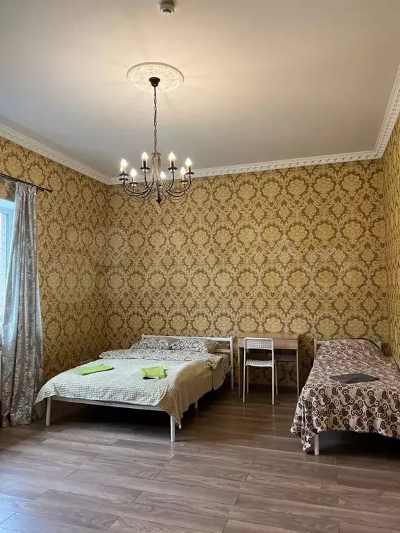 Комната 25 м в 4-к, 1/3 эт. - Фото 0