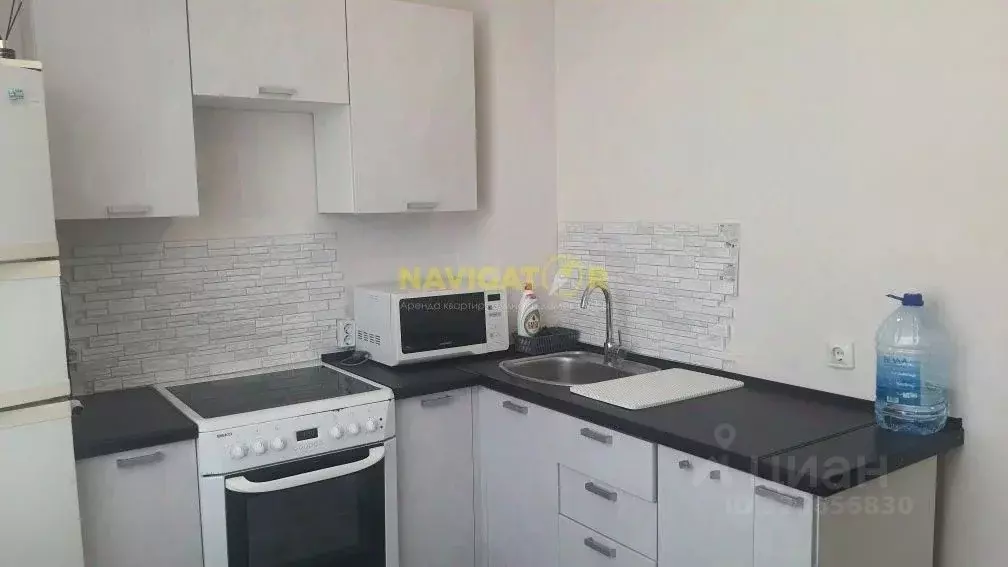 1-к кв. Башкортостан, Уфа ул. Воинов-Интернационалистов, 7 (40.0 м) - Фото 1