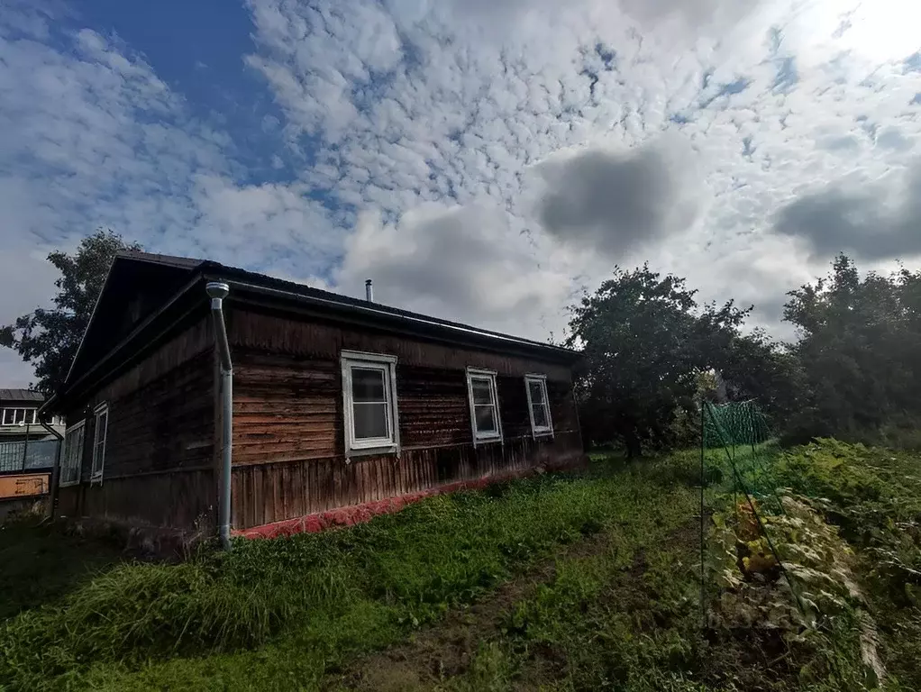 Дом в Смоленская область, с. Угра ул. Островского, 14 (69 м) - Фото 1