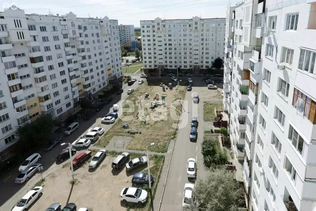 3-комнатная квартира: Омск, Краснознамённая улица, 26к4 (64 м) - Фото 1
