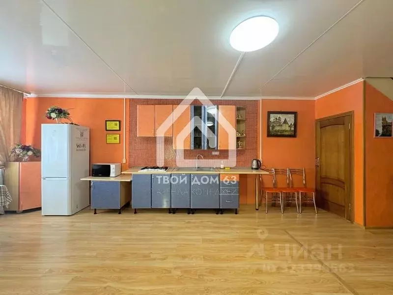 Дом в Самарская область, Кинель-Черкассы с/пос, с. Кинель-Черкассы  ... - Фото 2