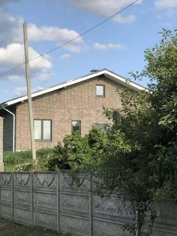 Дом в Брянская область, Брянский район, Глинищевское с/пос, с. ... - Фото 1