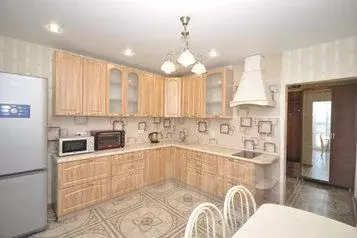 2-к кв. Татарстан, Казань ул. Родины, 24А (62.0 м) - Фото 0