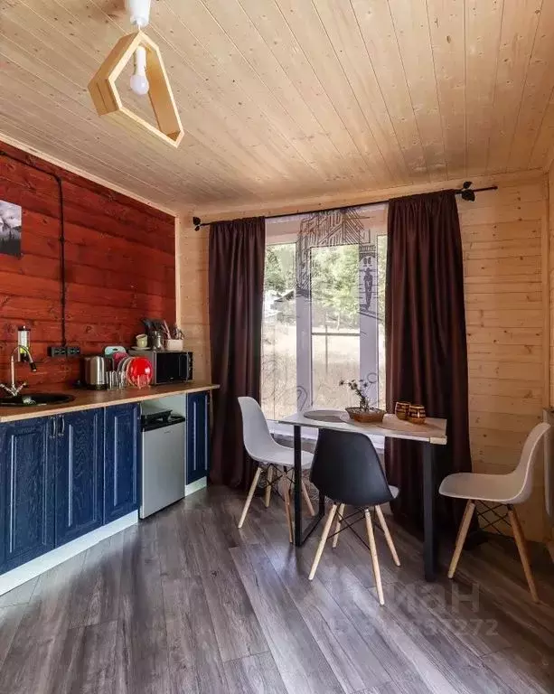 Комната Карачаево-Черкесия, Зеленчукский район, с. Архыз - Фото 1