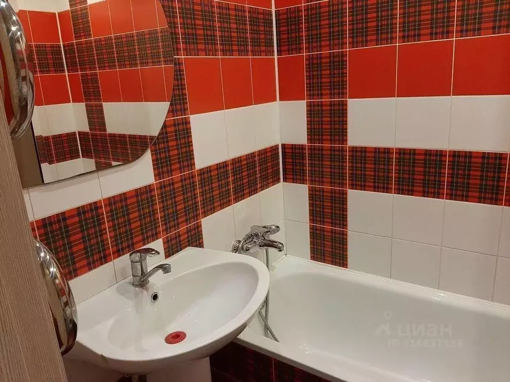 2-к кв. Орловская область, Орел ул. Максима Горького, 52 (55.0 м) - Фото 2