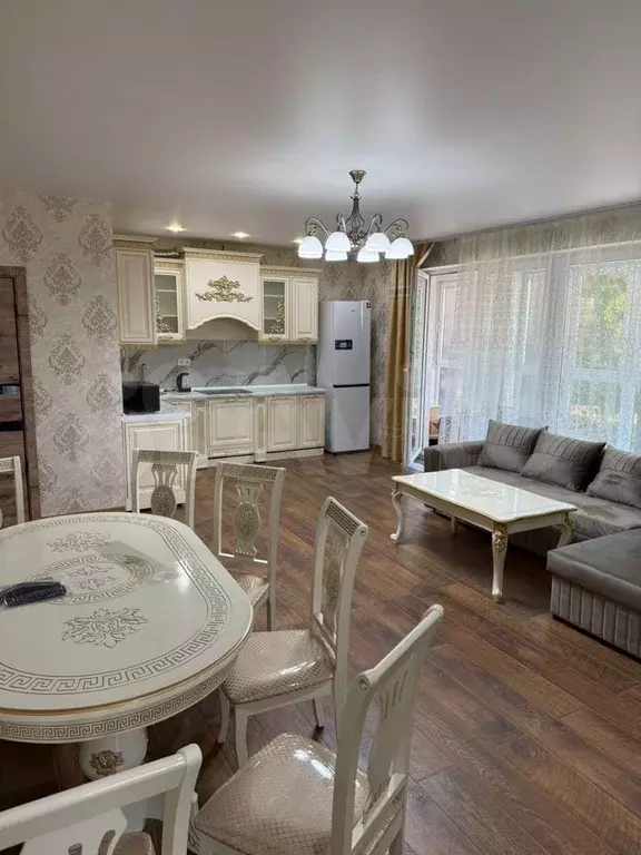 3-к. квартира, 82 м, 2/17 эт. - Фото 0