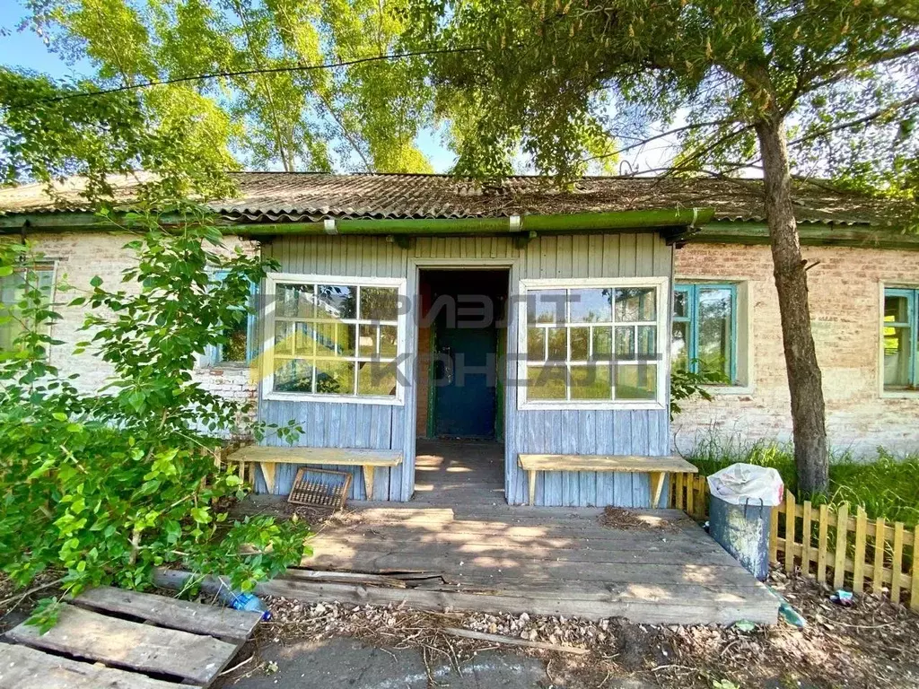 Дом в Омская область, Любинский район, с. Любино-Малороссы ул. ... - Фото 2