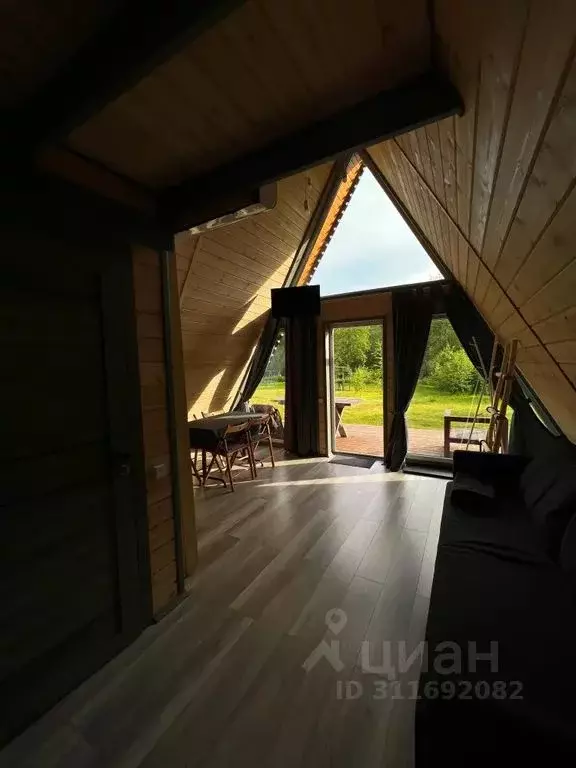 Дом в Ленинградская область, Кировский район, Суховское с/пос, д. ... - Фото 1