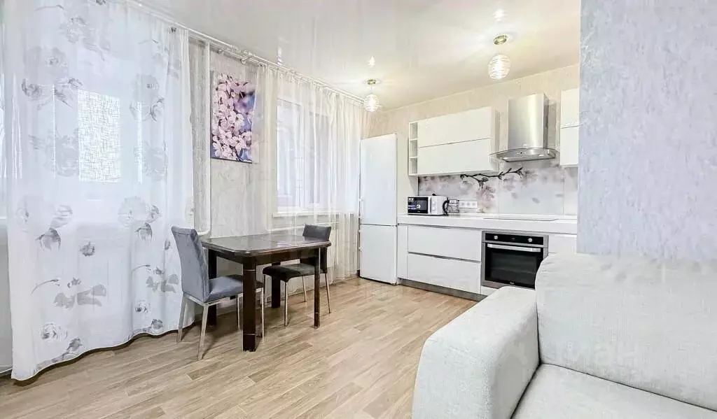 2-к кв. Иркутская область, Иркутск Советская ул., 121/3 (54.0 м) - Фото 1