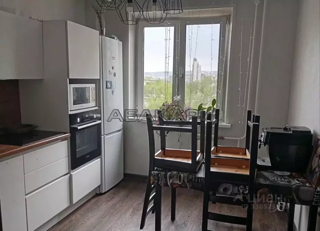 2-к кв. Красноярский край, Красноярск Северо-Енисейская ул., 52 (56.0 ... - Фото 1