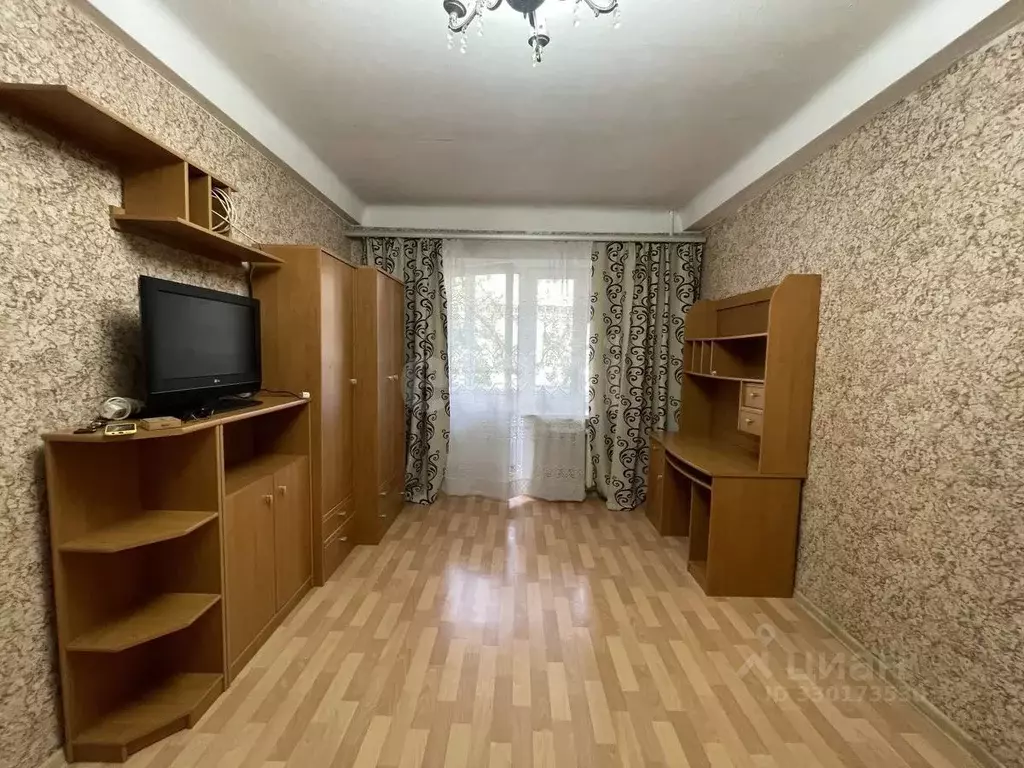 2-к кв. Крым, Симферополь ул. Кечкеметская (42.0 м) - Фото 1