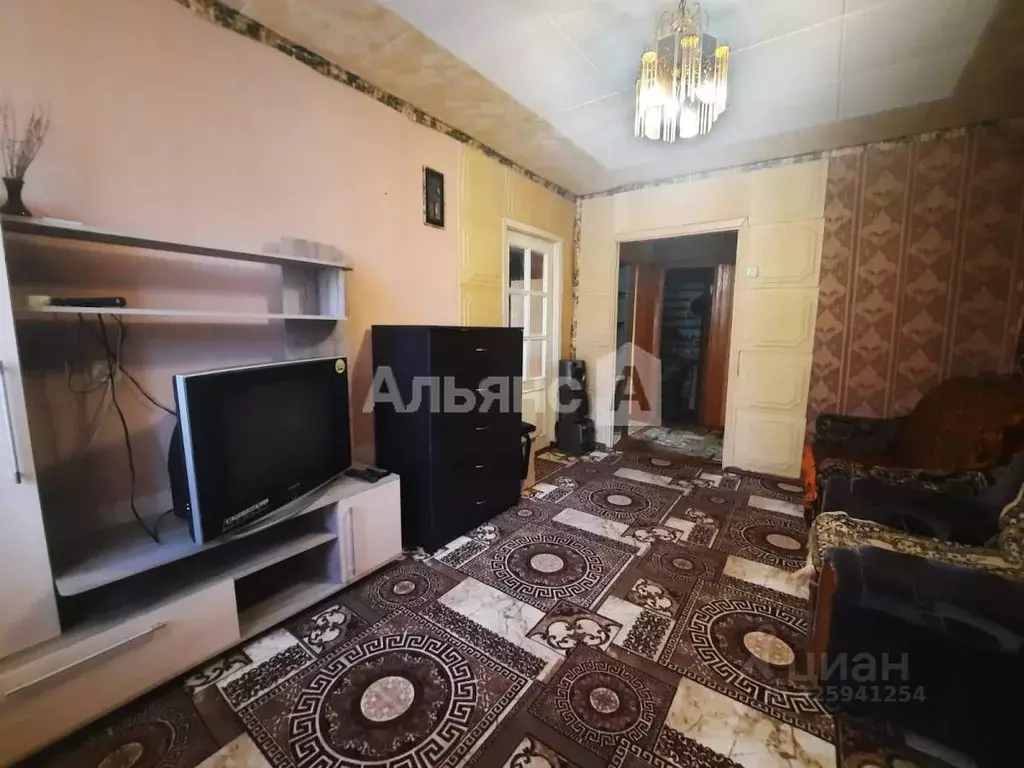 2-к кв. Ростовская область, Донецк 12-й кв-л, 7 (39.8 м) - Фото 1