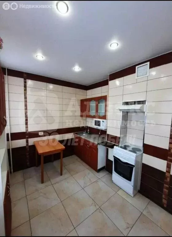 1-комнатная квартира: Тюмень, улица Станислава Карнацевича, 3 (42.2 м) - Фото 2