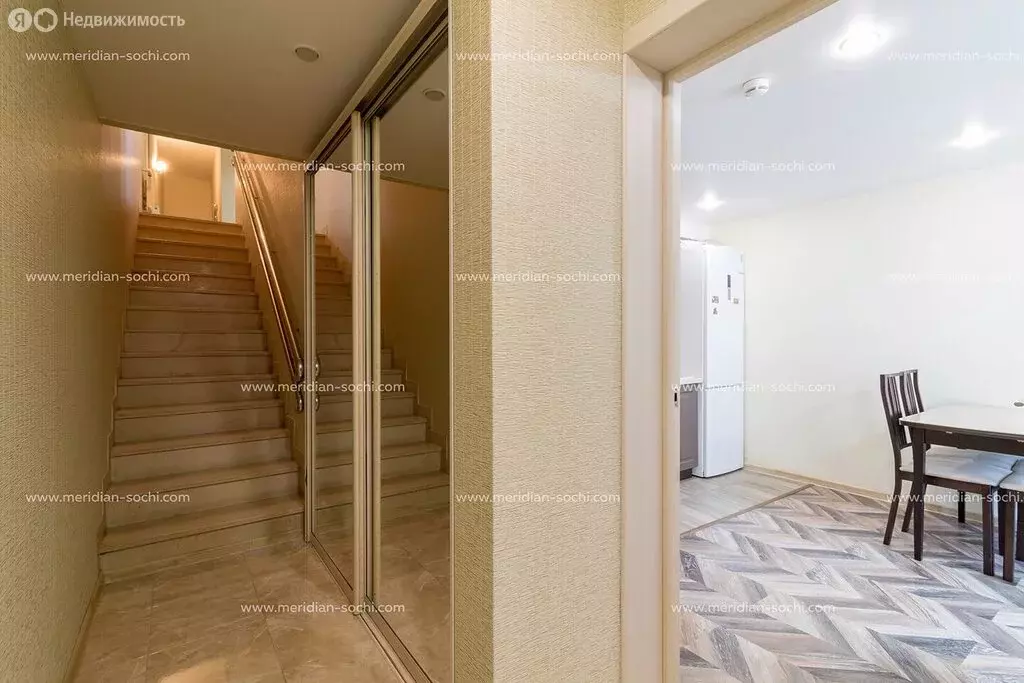 2-комнатная квартира: посёлок городского типа Дагомыс, Ленинградская ... - Фото 0