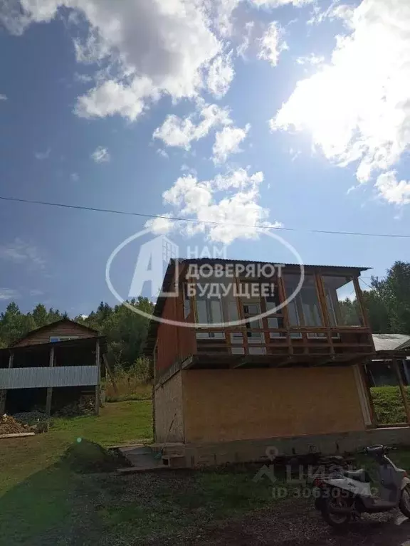 Дом в Пермский край, Губахинский муниципальный округ, Усьва рп ул. ... - Фото 2