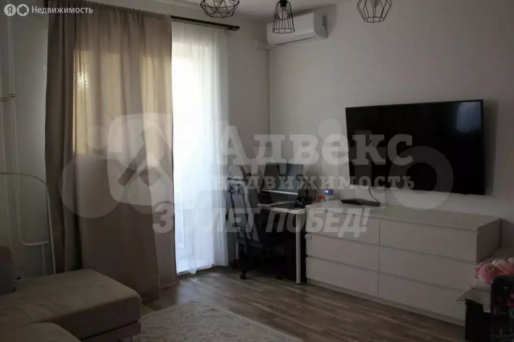 Квартира-студия: Тюмень, улица Домостроителей, 2к1 (35.7 м) - Фото 2