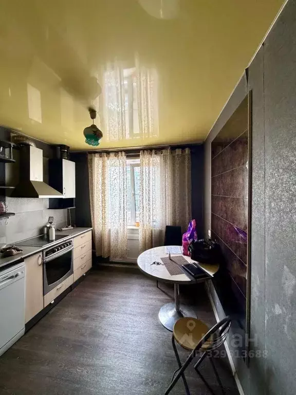 3-к кв. Кемеровская область, Новокузнецк Запорожская ул., 3 (57.4 м) - Фото 1