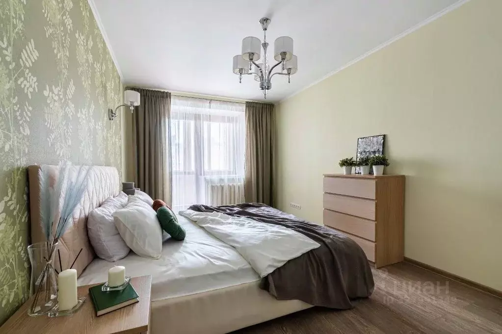 3-к кв. Татарстан, Казань ул. Мидхата Булатова, 5 (110.0 м) - Фото 1