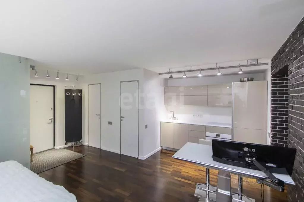 1-к кв. Тюменская область, Тюмень Ялуторовская ул., 21 (30.08 м) - Фото 1