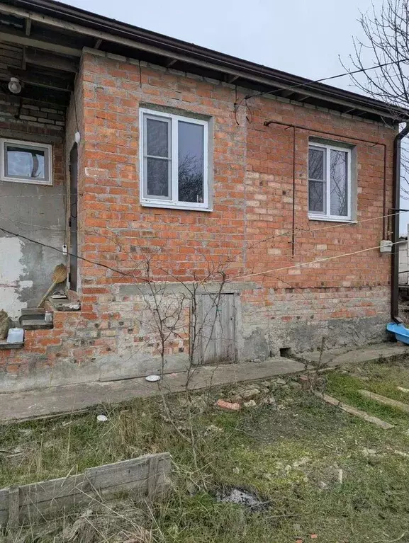 Дом в Краснодарский край, Ейский район, Кухаривское с/пос, с. ... - Фото 1