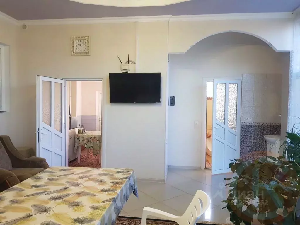 Дом в Крым, Кировский район, Абрикосовское с/пос, с. Кринички ул. ... - Фото 2