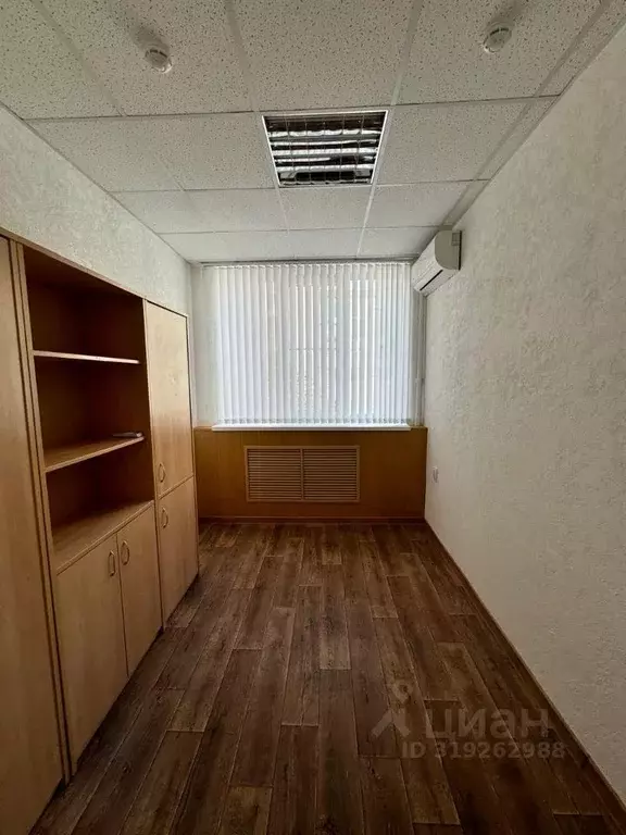 Офис в Волгоградская область, Волгоград ул. Канунникова, 6 (8 м) - Фото 0