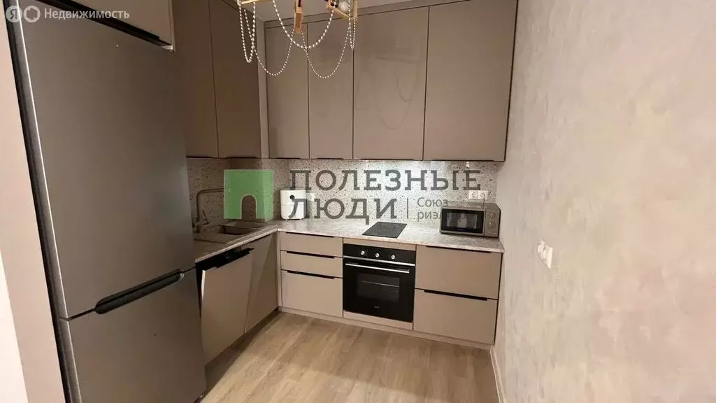 2-комнатная квартира: Красноярск, улица Партизана Железняка, 48В (43 ... - Фото 1