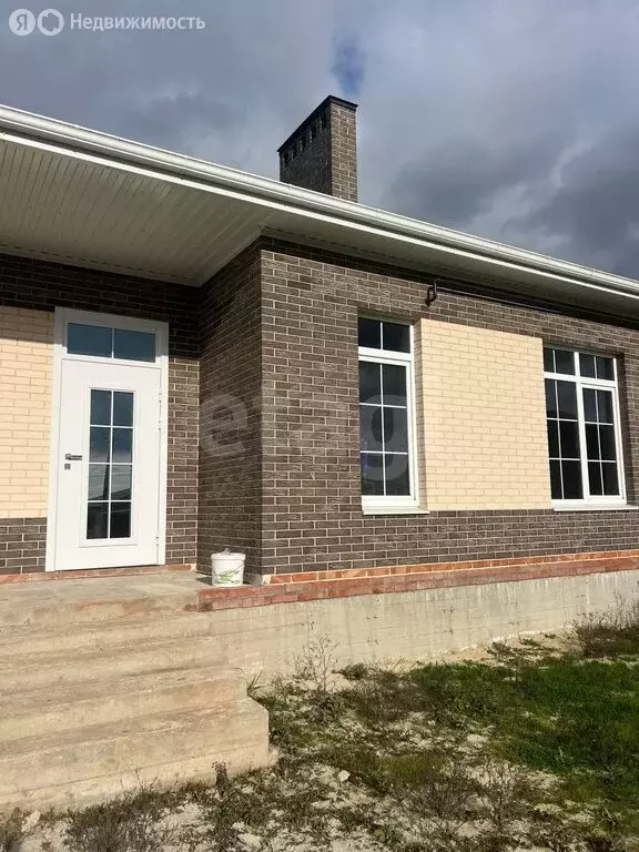 Дом в Ленинаван, улица Жукова (150 м) - Фото 1