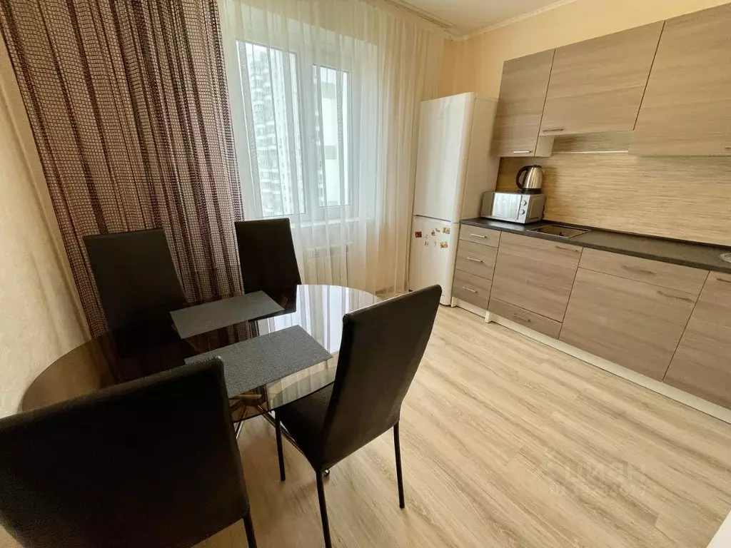 1-к кв. Курская область, Курск просп. Вячеслава Клыкова, 62 (40.0 м) - Фото 1