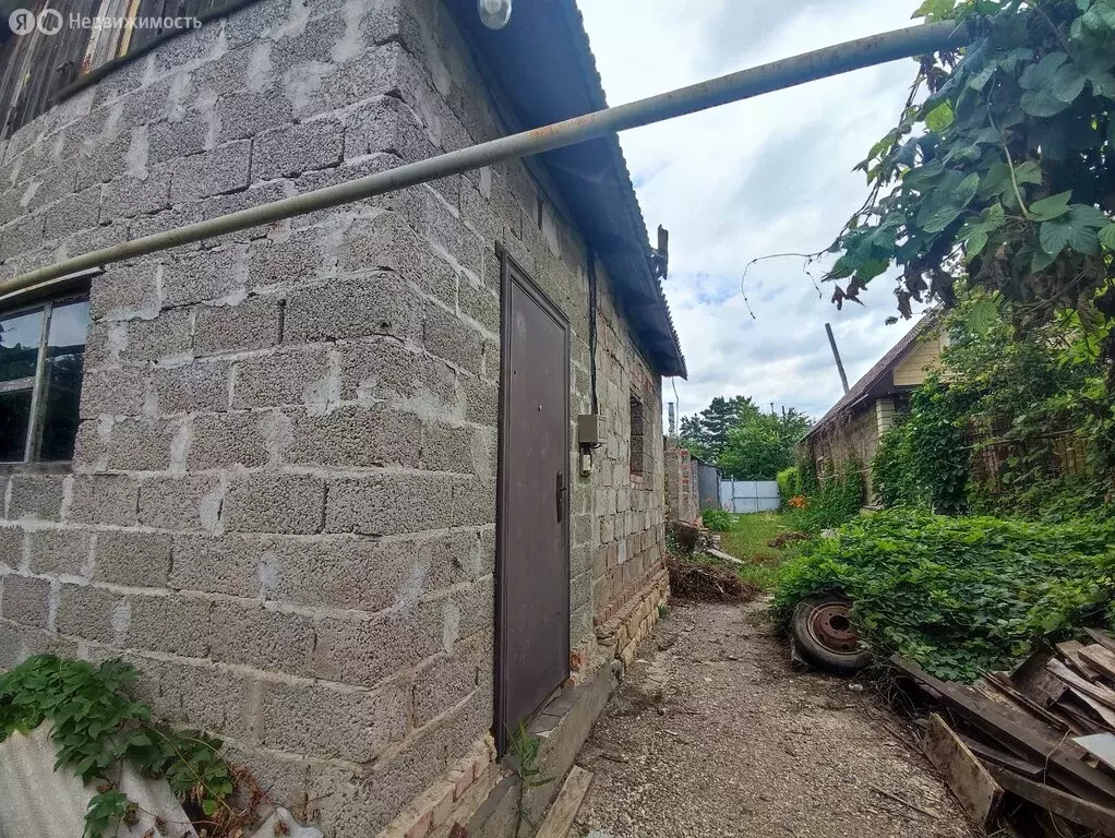 Дом в Пригородный, Центральная улица, 70 (50 м) - Фото 1