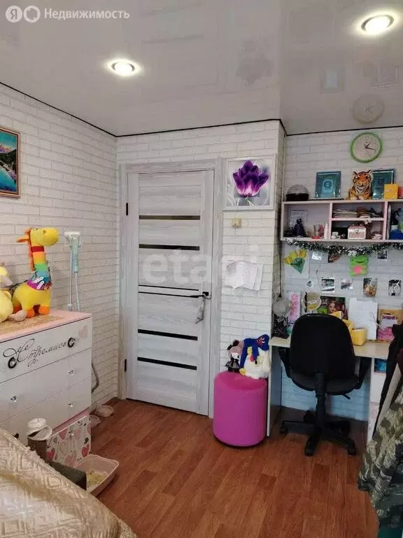 3-комнатная квартира: посёлок городского типа Приисковый, Вокзальная ... - Фото 1
