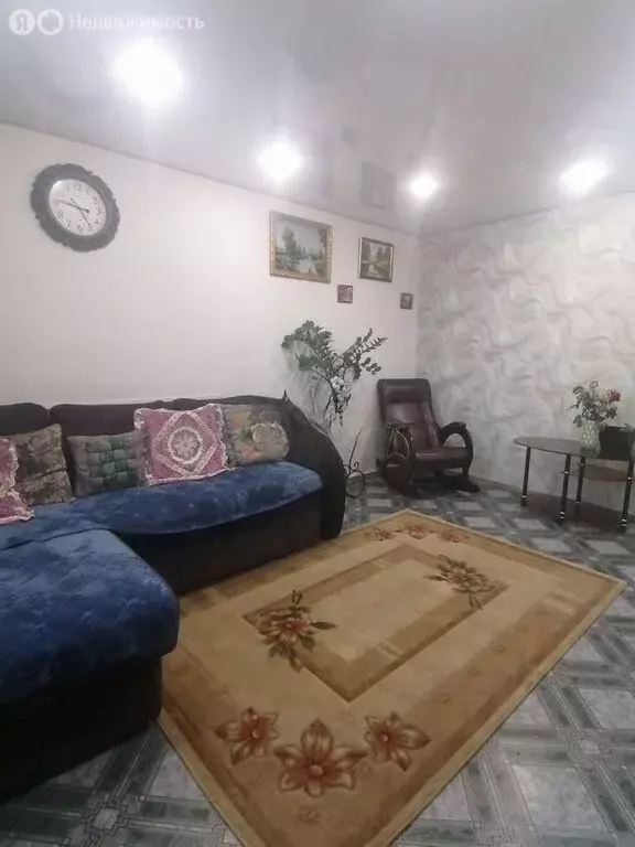 3-комнатная квартира: посёлок городского типа Новокручининский, улица ... - Фото 2