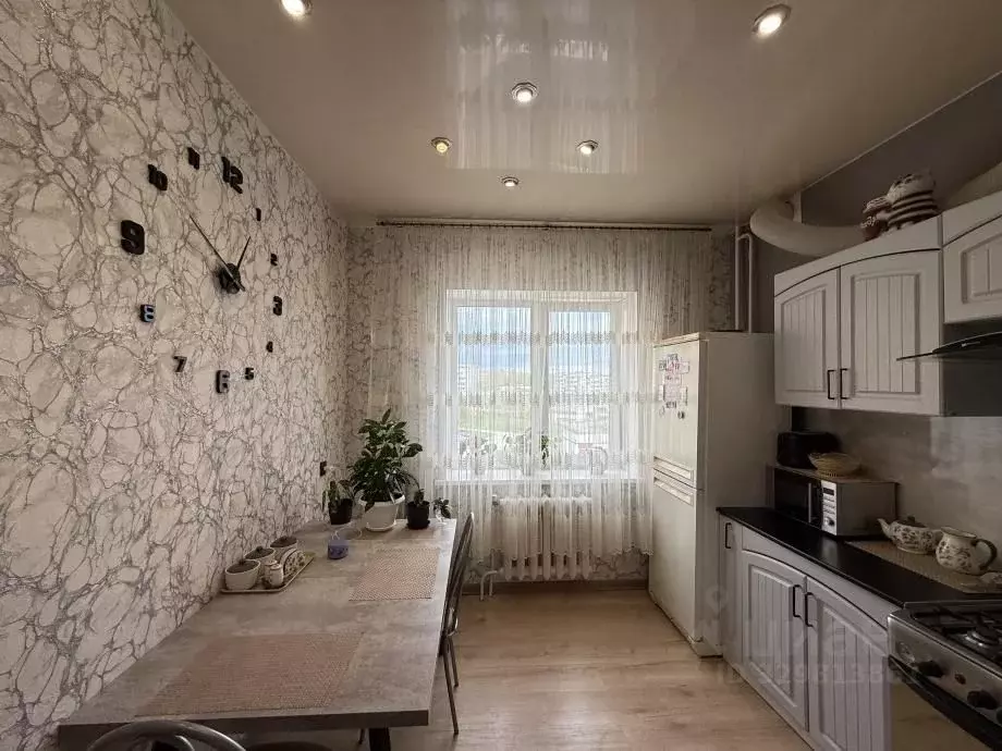 2-к кв. Пермский край, Березники Набережная ул., 41А (64.6 м) - Фото 2