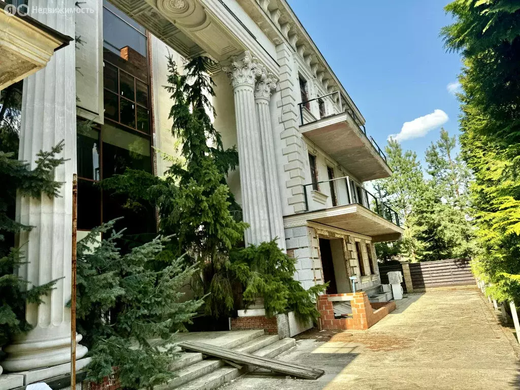 Дом в Одинцовский городской округ, село Успенское (1470 м) - Фото 1