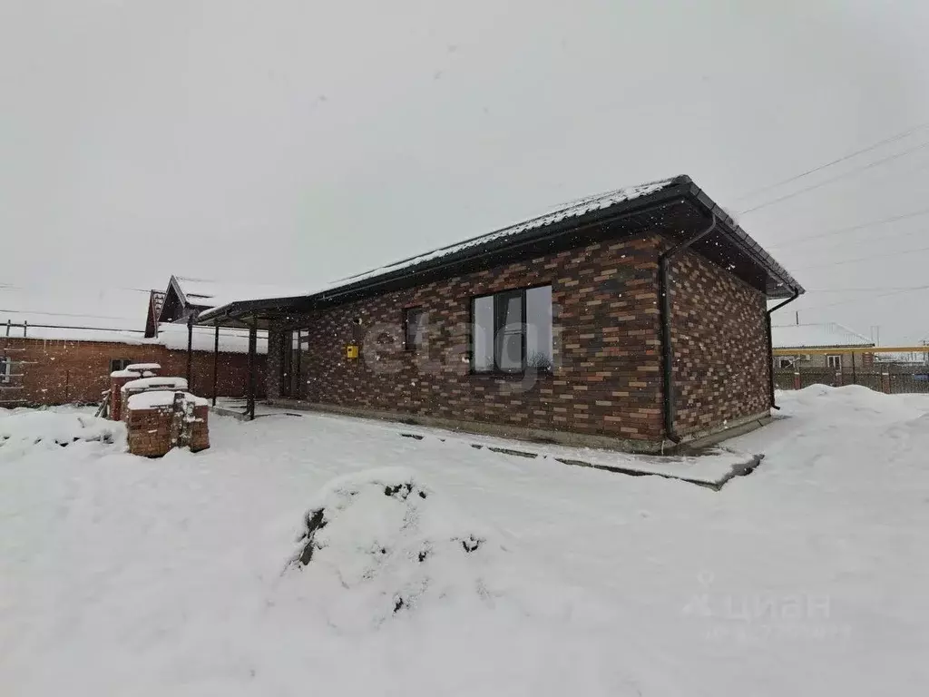 Дом в Краснодарский край, Калининская ст-ца ул. Заречная, 5 (93 м) - Фото 2