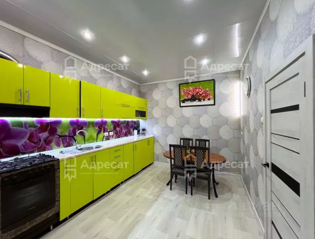 Дом в Волгоградская область, Калачевский район, Ильевское с/пос, пос. ... - Фото 1