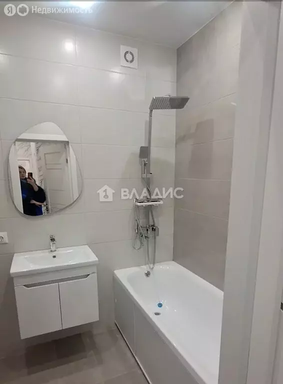 2-комнатная квартира: Благовещенск, Заводская улица, 2/4 (64 м) - Фото 0