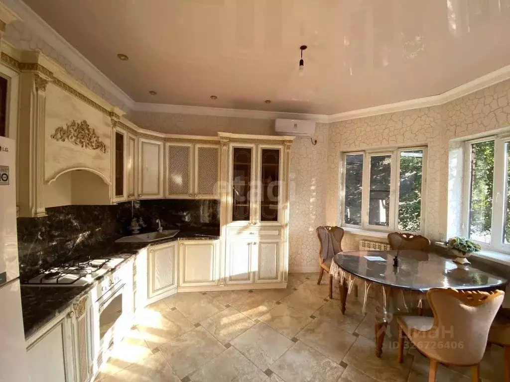 Дом в Ингушетия, Назрань ул. Победы (230 м) - Фото 1