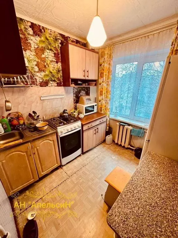 3-к кв. Ленинградская область, Тихвин 1-й мкр, 4 (55.0 м) - Фото 1