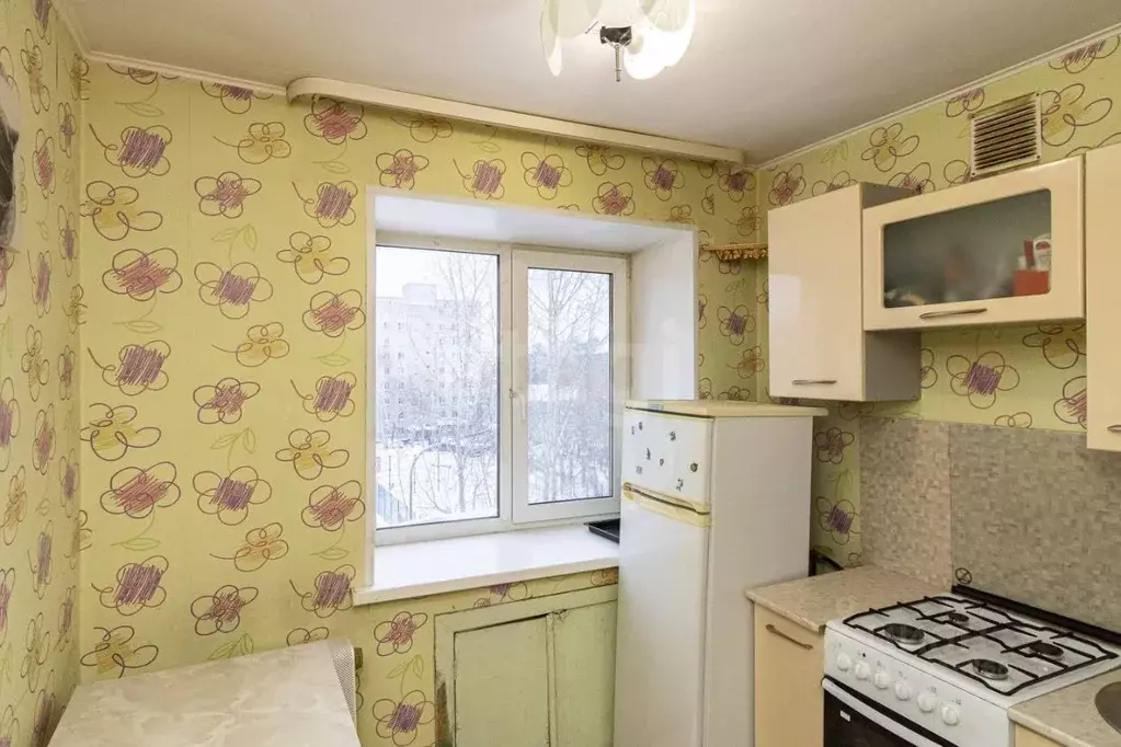 1-к кв. Тюменская область, Тюмень ул. 50 лет Октября, 51 (30.0 м) - Фото 1