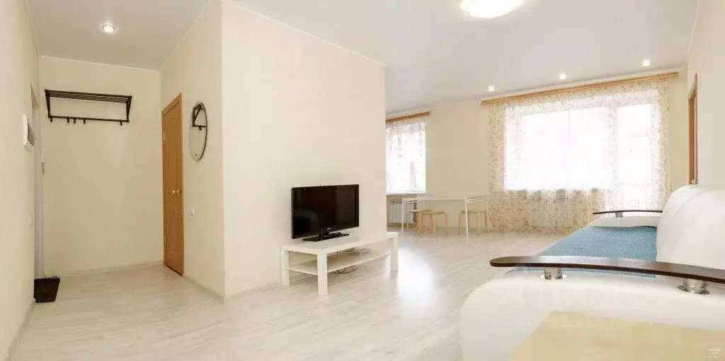 2-к кв. Омская область, Омск Стачечная ул., 6 (70.0 м) - Фото 2