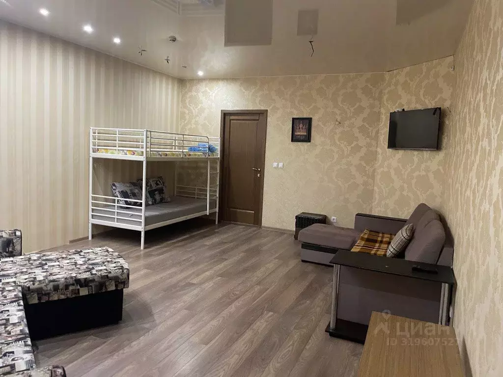 1-к кв. Удмуртия, Глазов ул. Ленина, 21с4/7 (50.0 м) - Фото 0