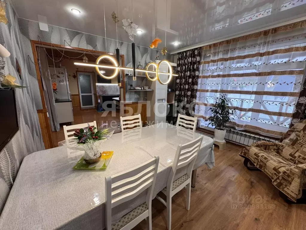 Дом в Пермский край, Усолье Усольский район, ул. Гоголя, 40 (241 м) - Фото 2