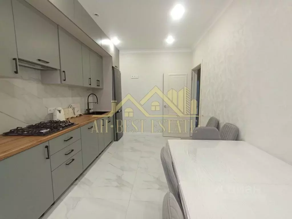 3-к кв. Северная Осетия, Владикавказ ул. Астана Кесаева, 44Г (90.0 м) - Фото 1